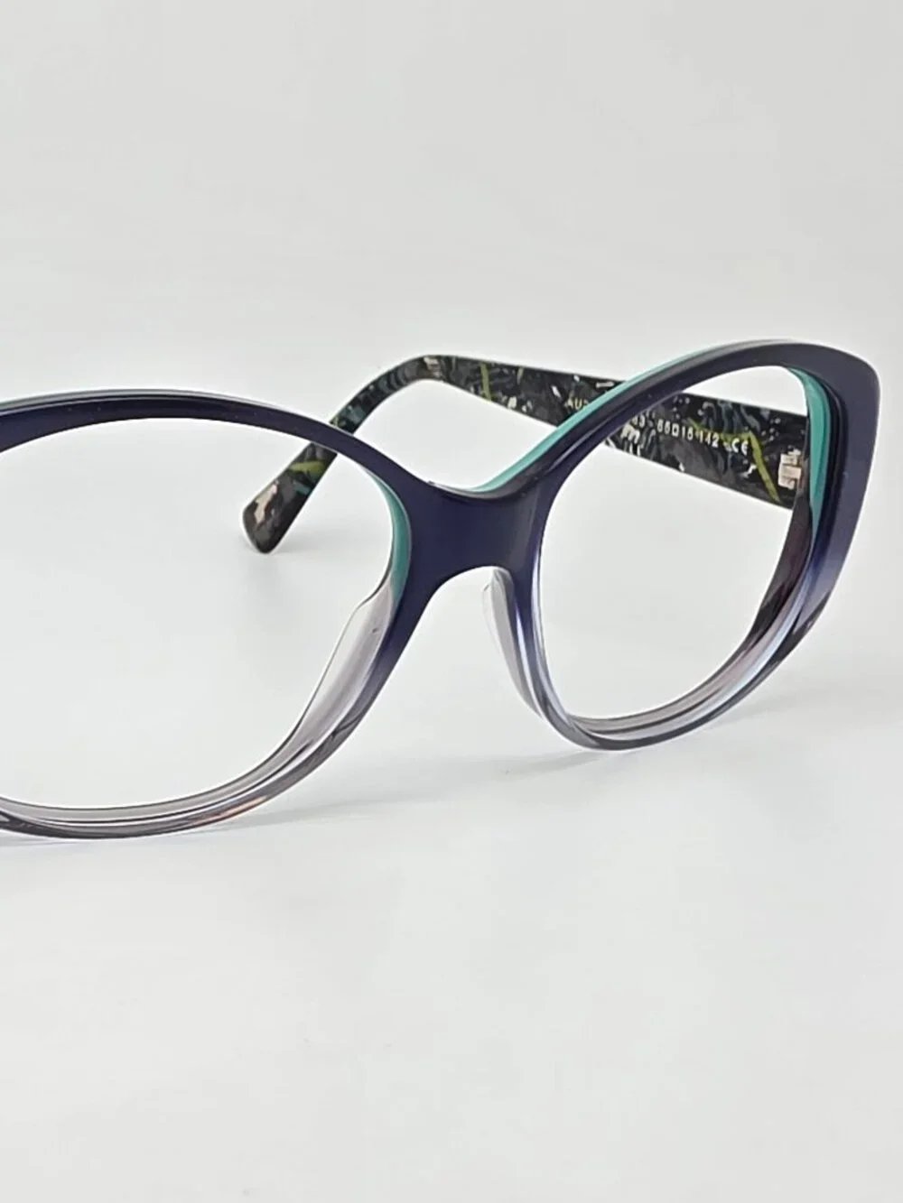Lafont this listing